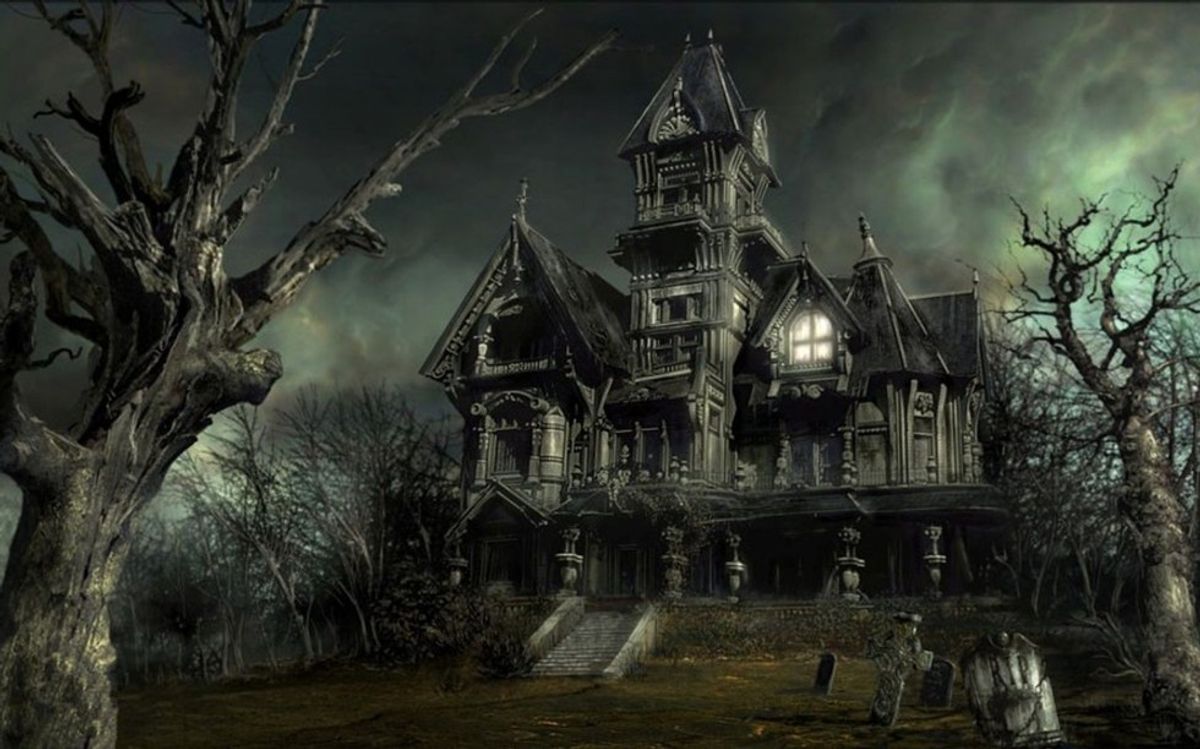 Top 7 Haunted Houses