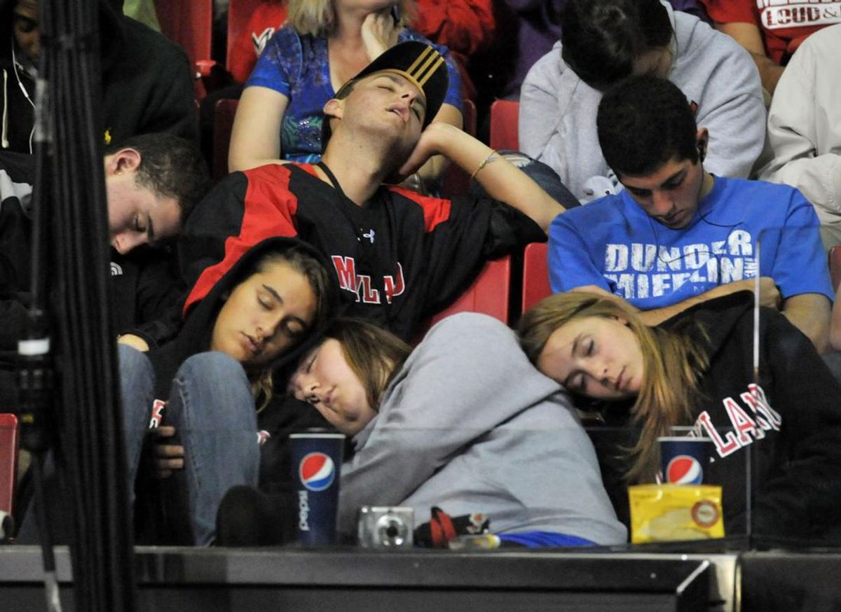 17 Thoughts Every College Student Has During Midterms