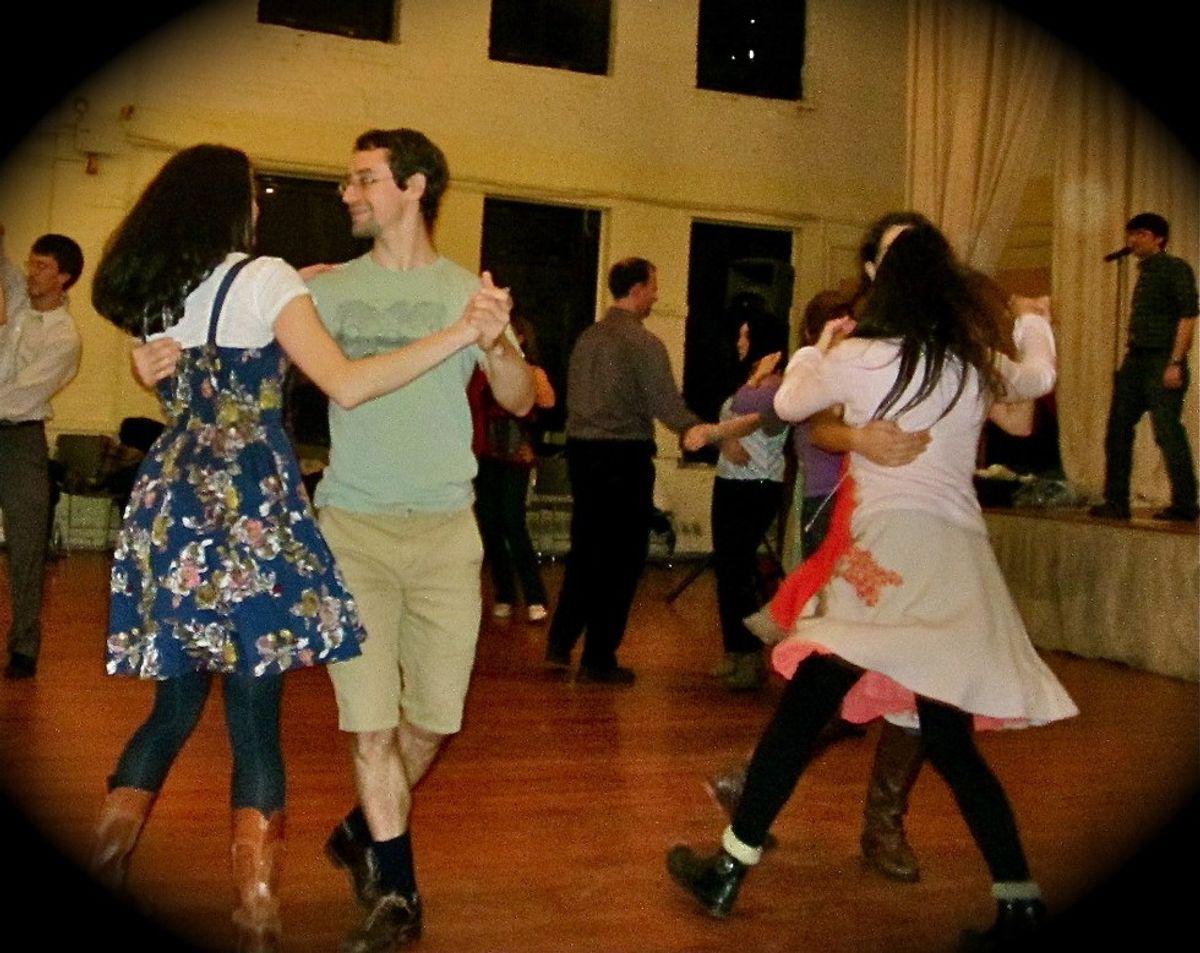11 Reasons Why You Should Go Contra Dancing