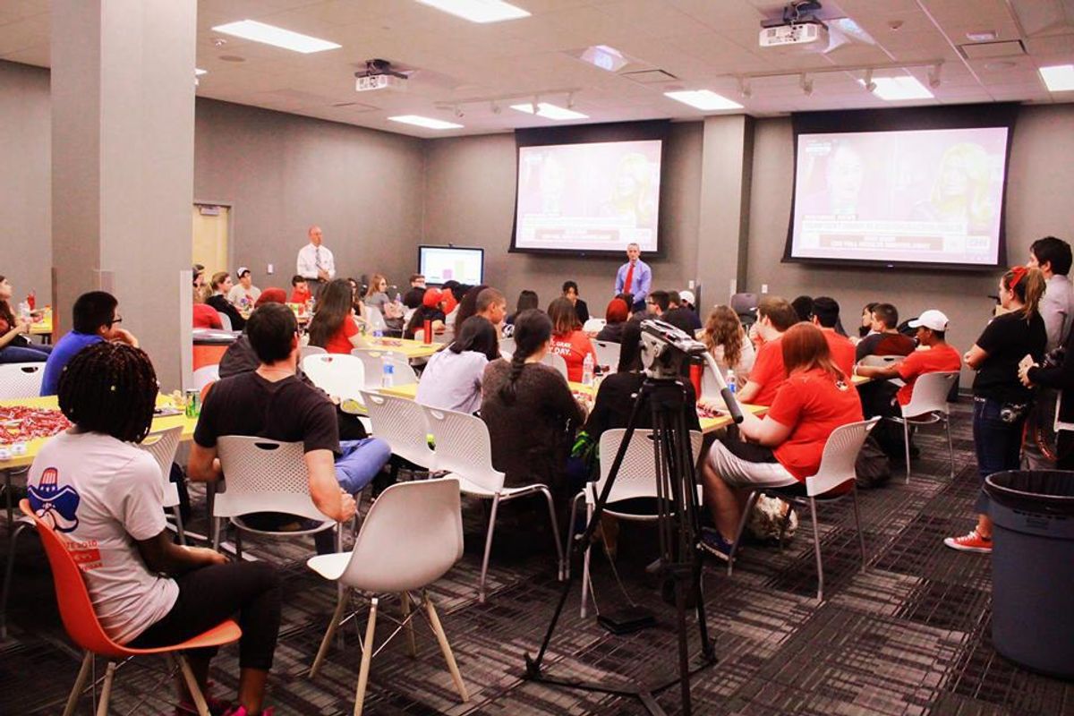 UNLV Honors College Holds Special Watch Party For Third Presidential Debate