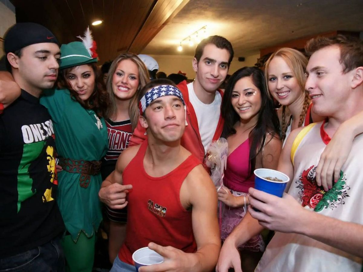 6 Types Of People You Meet At A Party