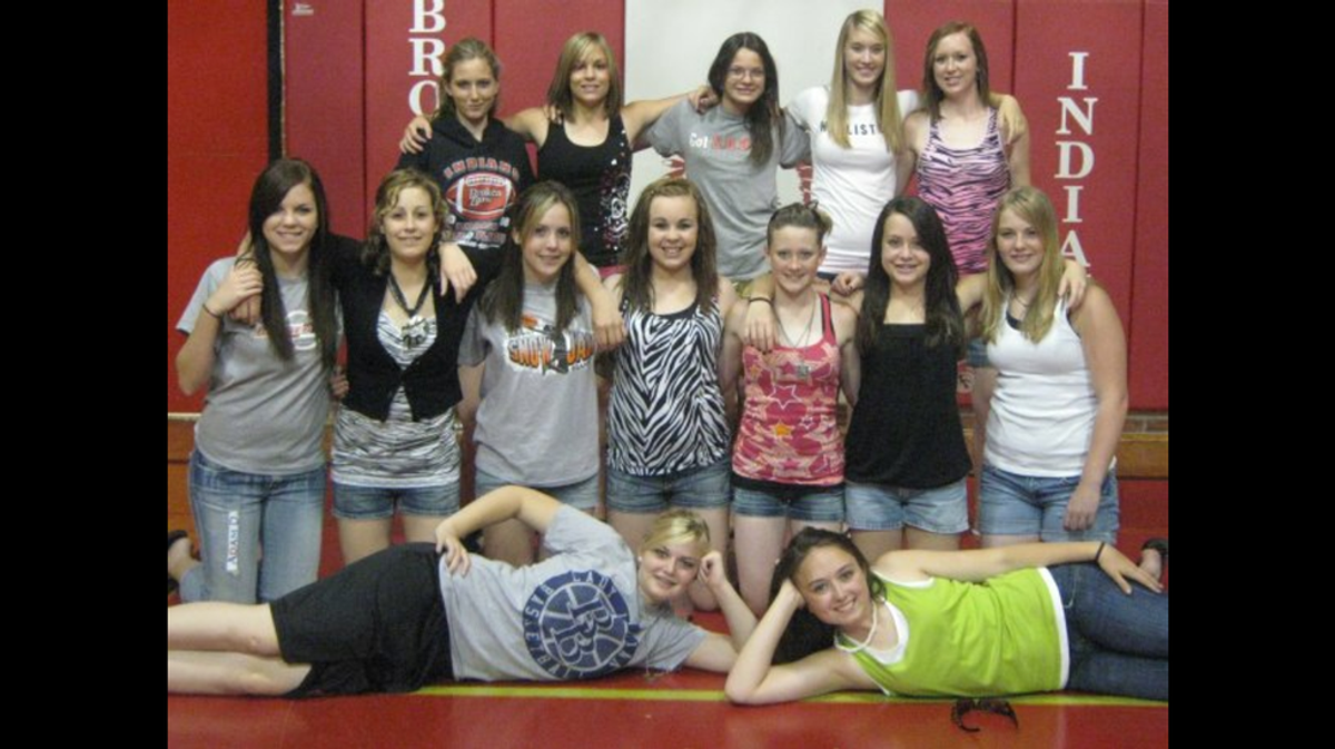 12 Fashion Phases Every Girl Went Through In Middle School