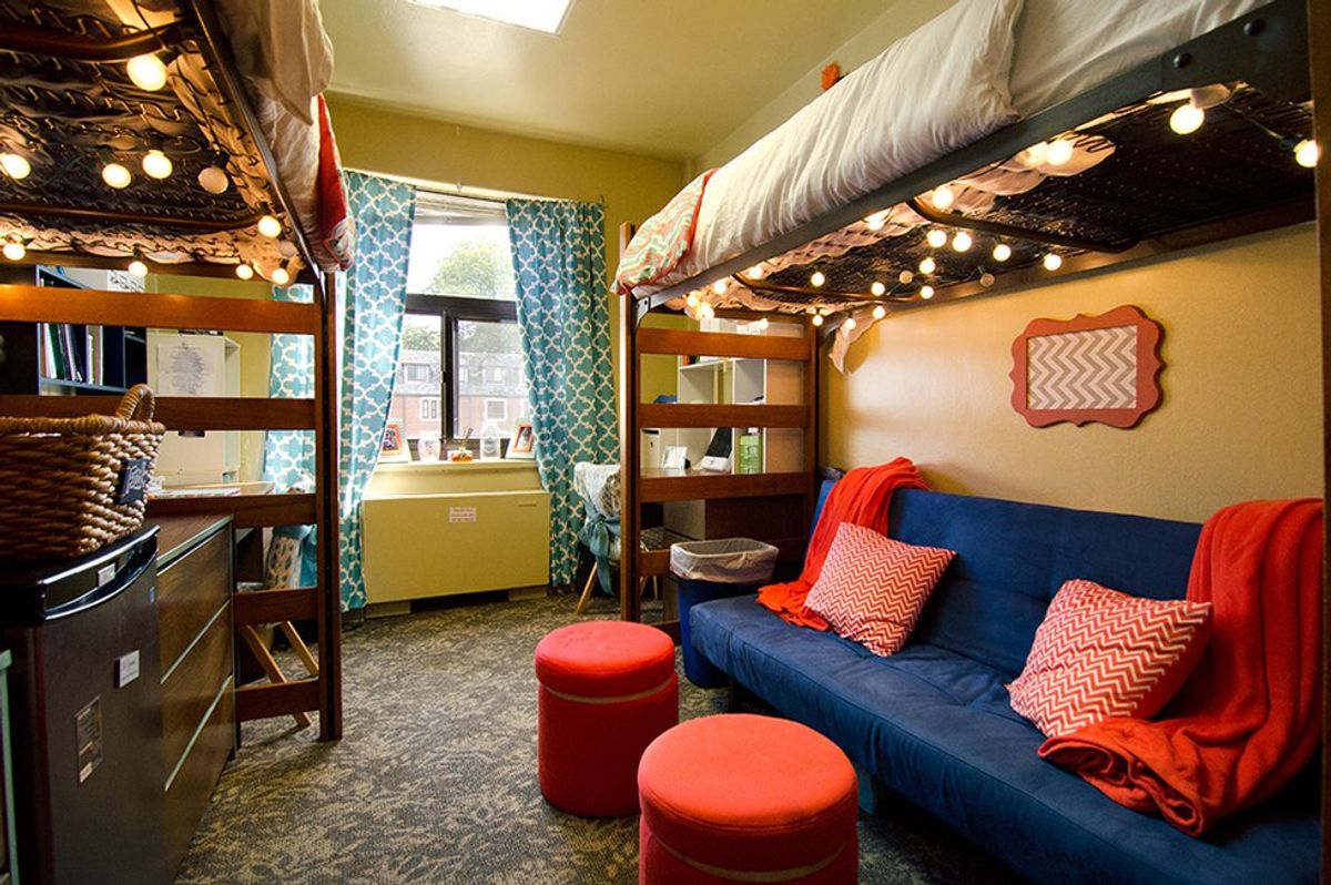 The 7 Worst Things About Living in a Dorm