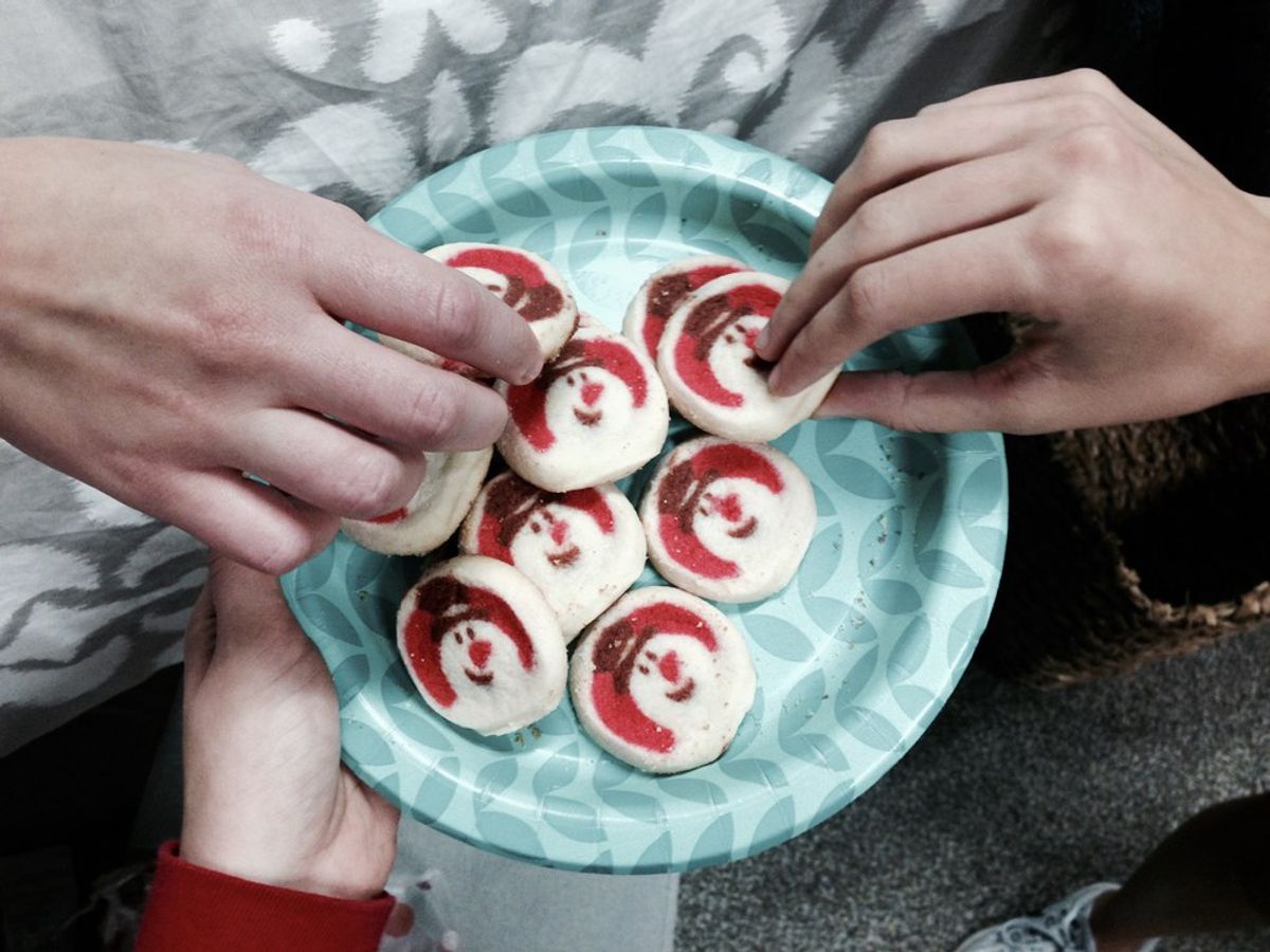 6 Reasons Why No Other Treat Can Compare To Pillsbury's 'Ready To Bake' Holiday Cookies