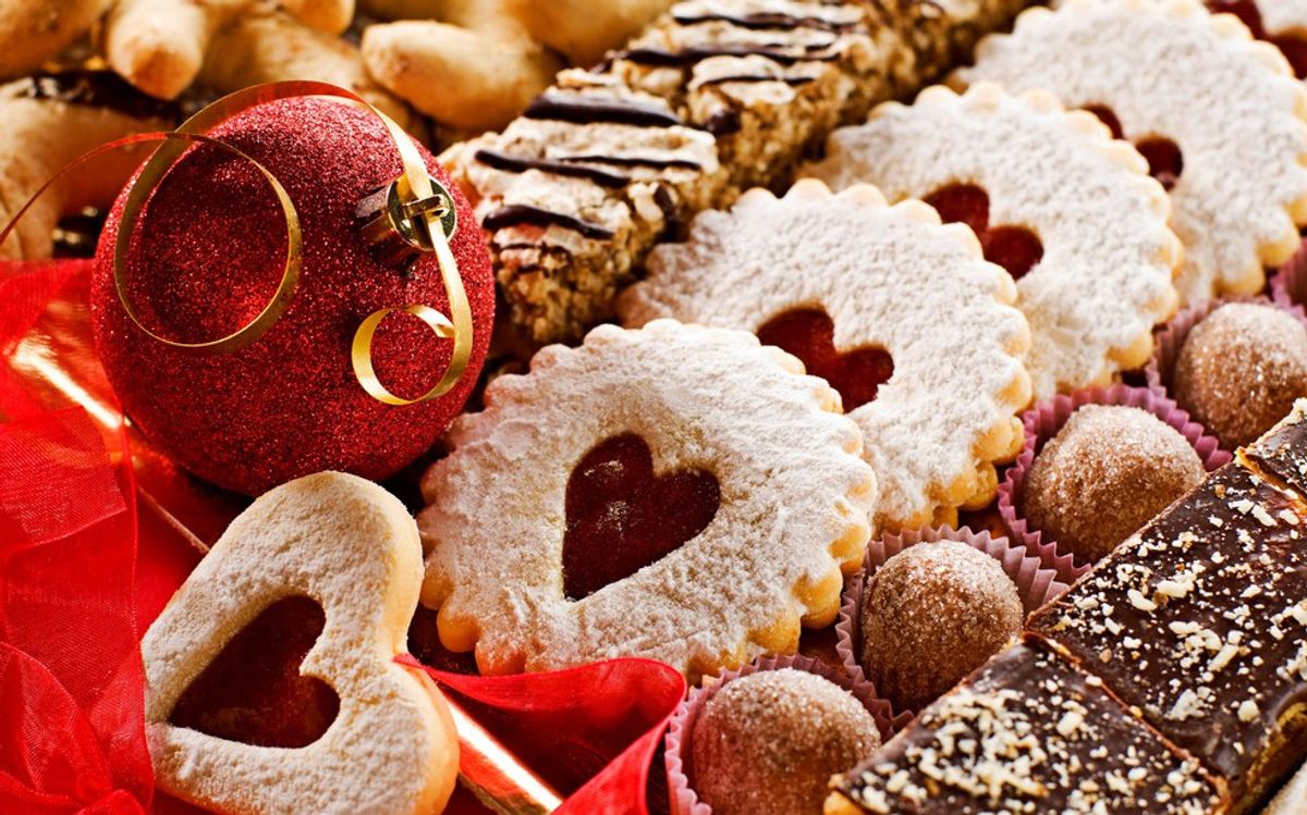10 Holiday Cookies You Have To Try