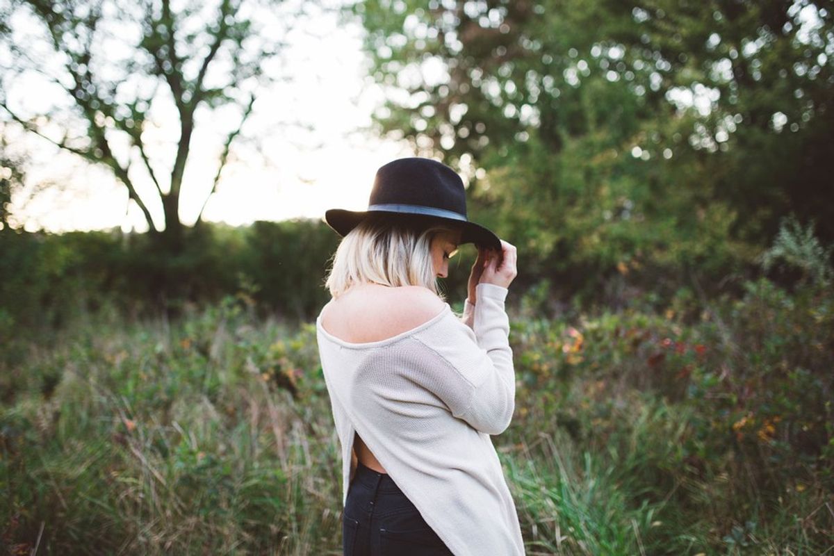 20 Signs You Are The Quiet Girl