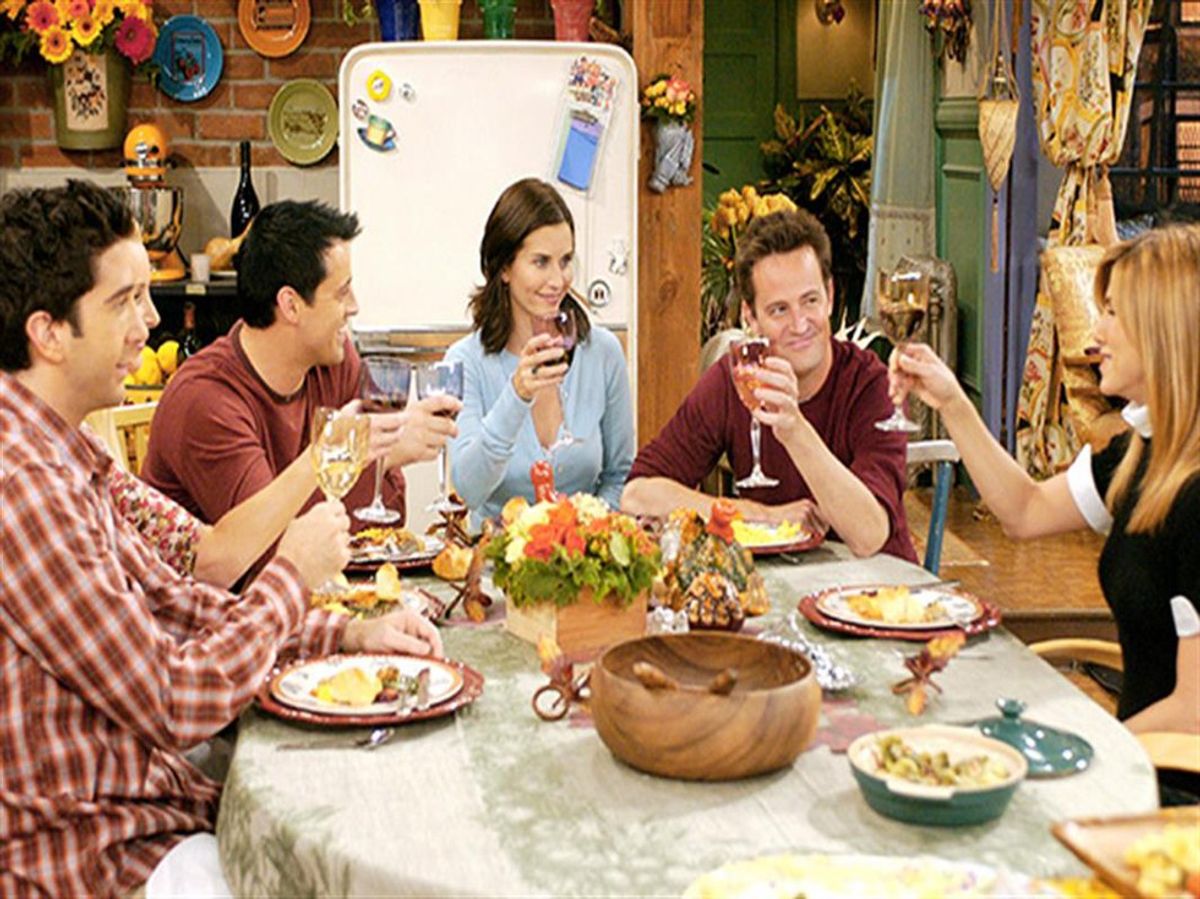 10 Thoughts We All Have When We Sit Down For Thanksgiving Dinner