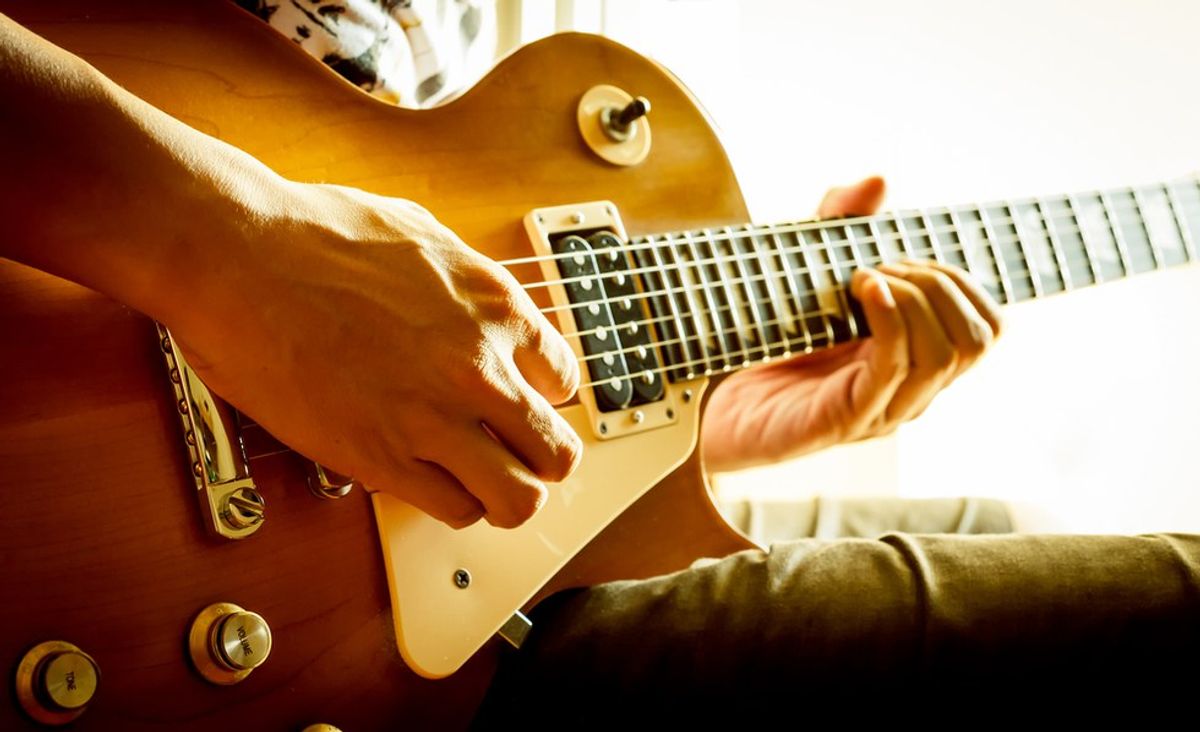 Top 10 Guitar Resources And Items That Every Guitarist Needs in Their Life