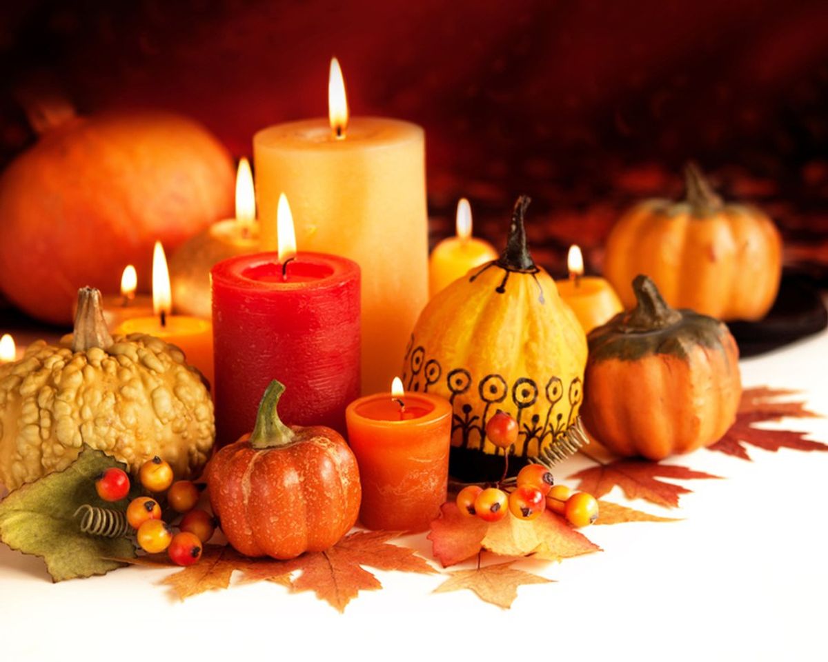 25 Scented Candles Perfect For Thanksgiving