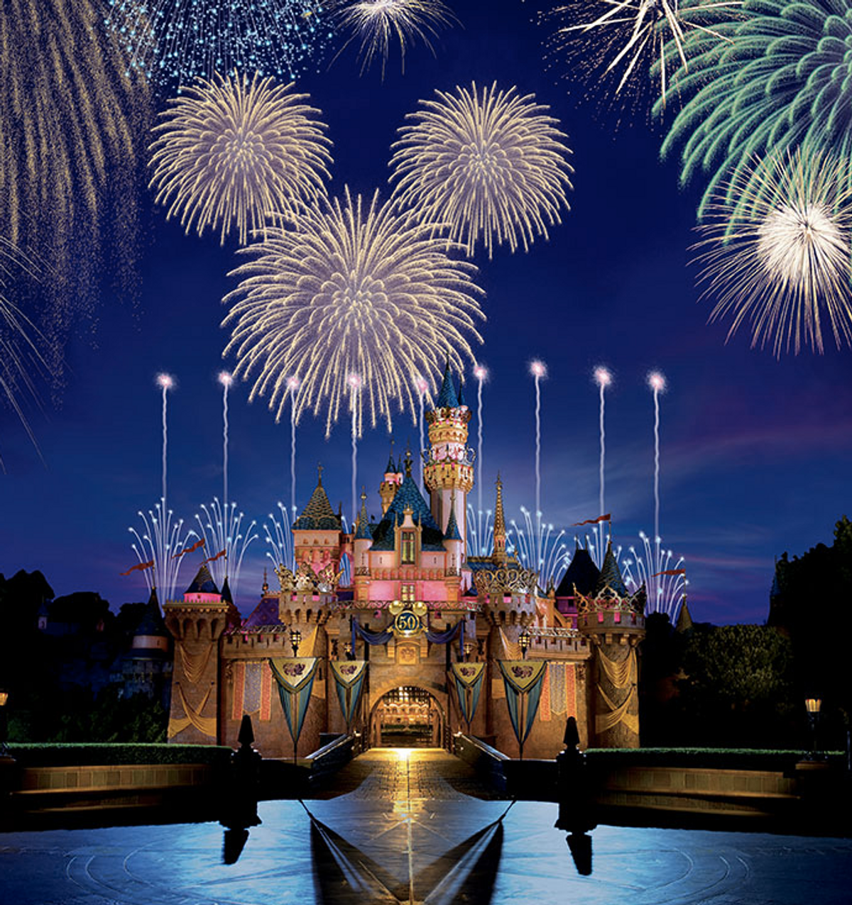 7 Things You Have to do at Disneyland