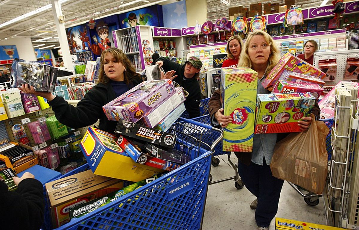 18 Thoughts Everyone Has Going Black Friday Shopping