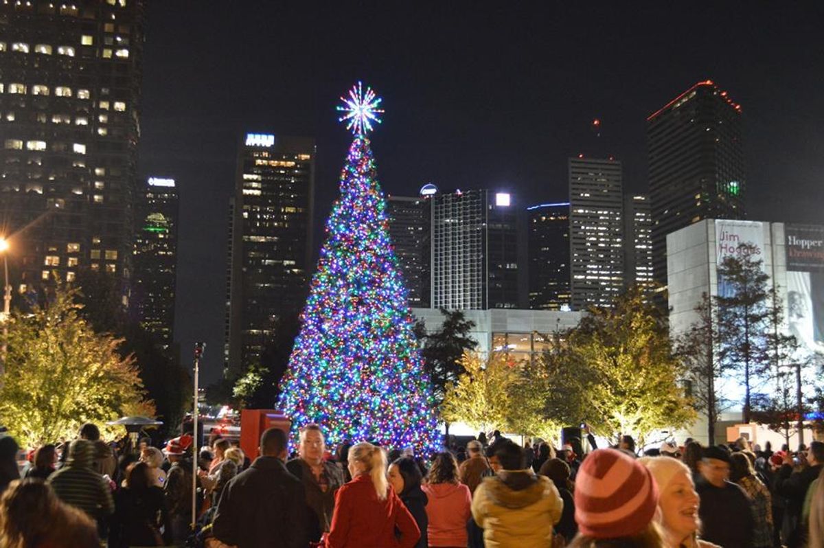 7 Ways To Enjoy The Holidays In Dallas