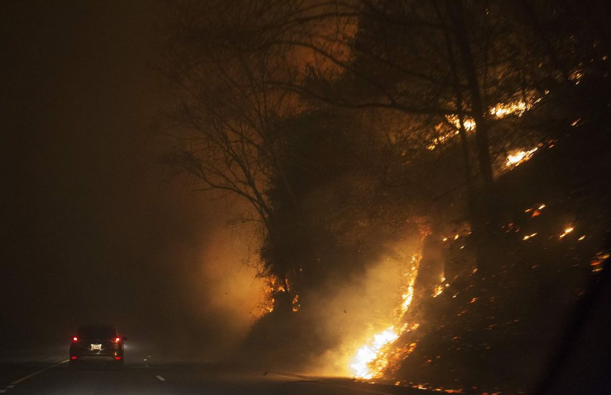 Fire Continues To Devastate Eastern Tennessee