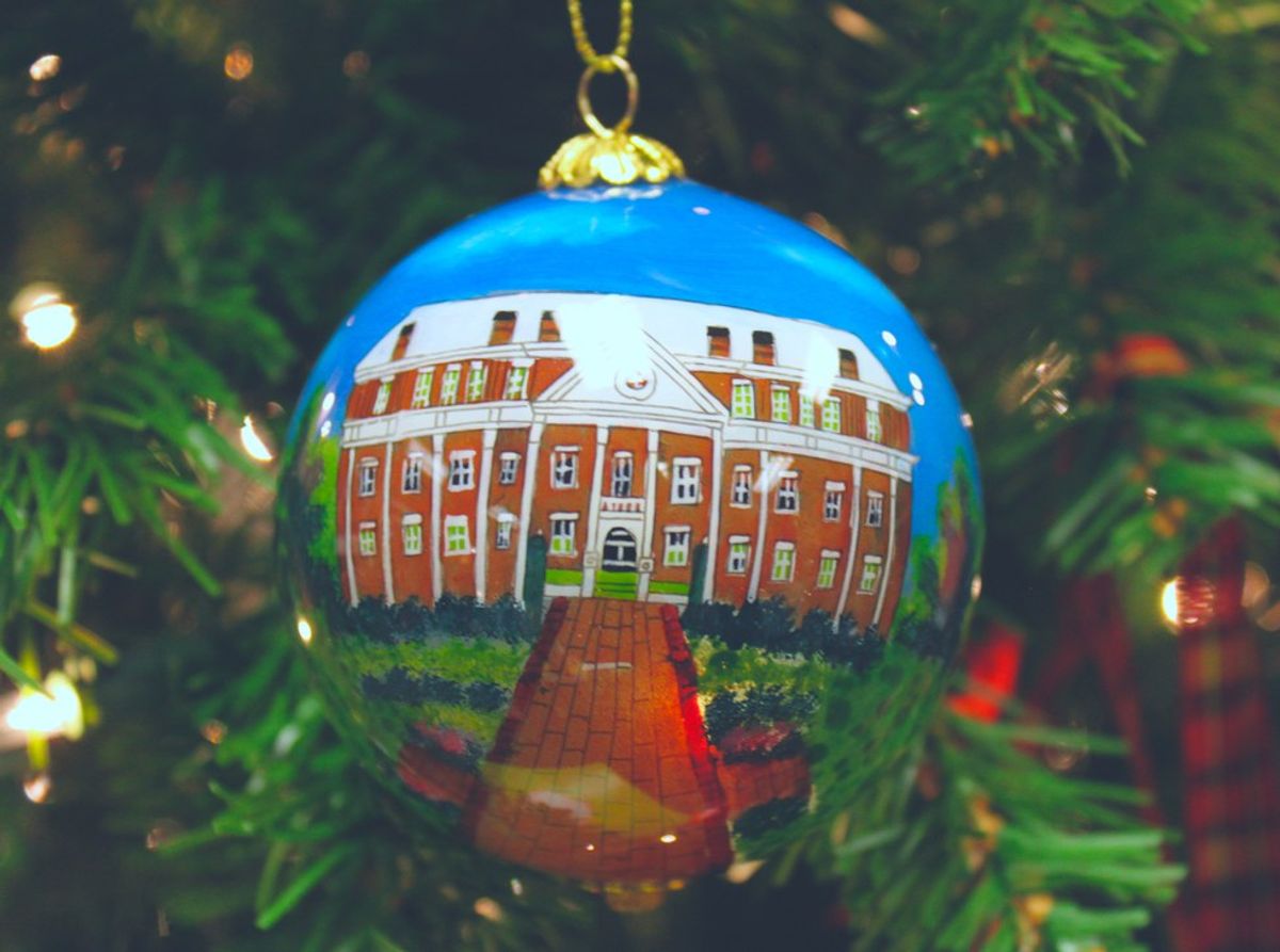 The 8 Things Every College Student Can Relate To At Christmas