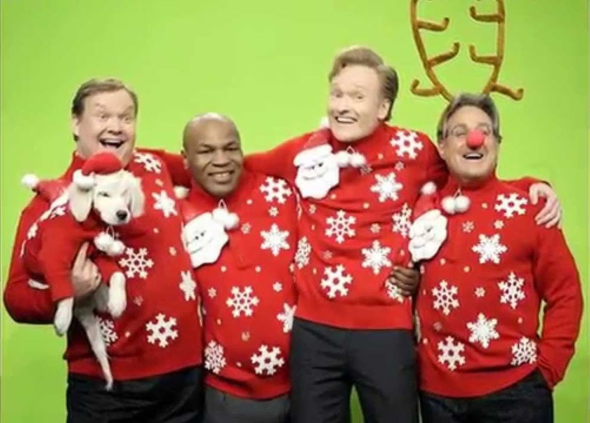 8-ways-to-react-to-terrible-christmas-gifts-the-odyssey-online