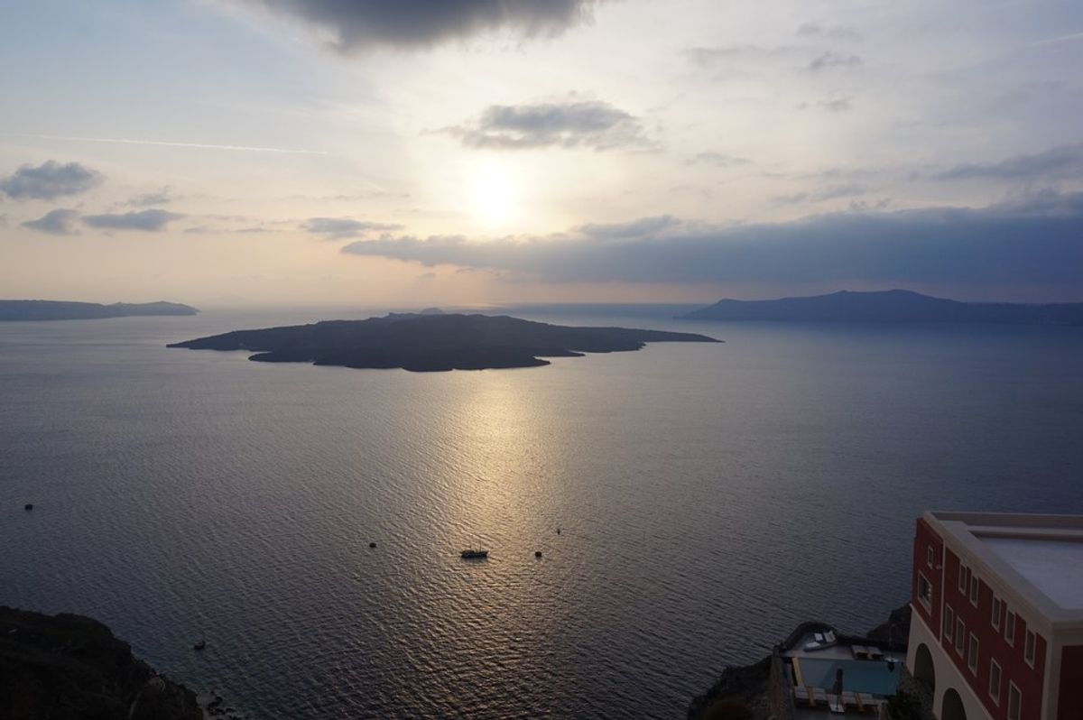 Watch: Study Abroadin' in London: Hiking Across Santorini