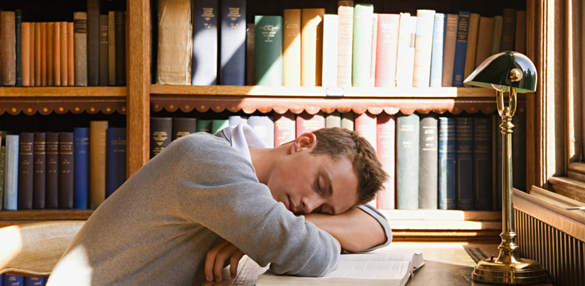 10 Thoughts That Everybody Has During Finals