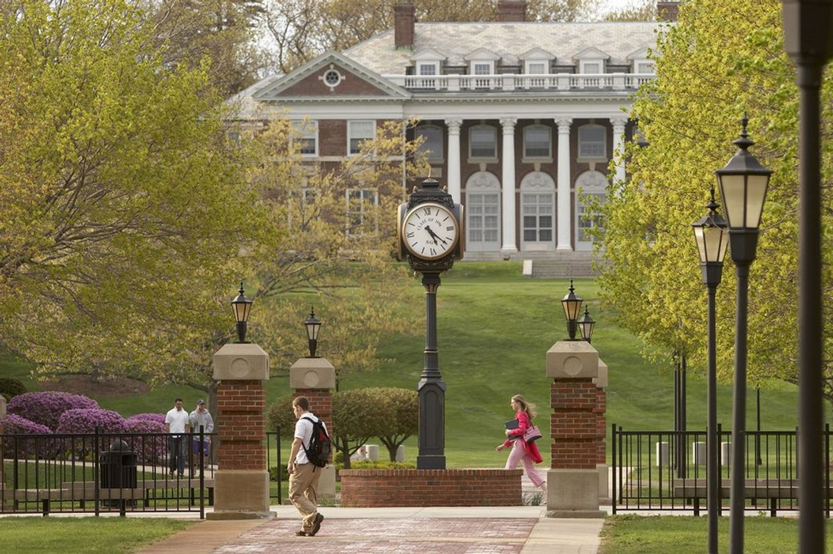 10 Types Of Students You'll Meet At Stonehill College