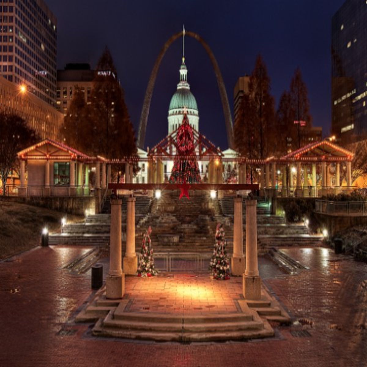 5 Can't-Miss St. Louis Christmas Attractions