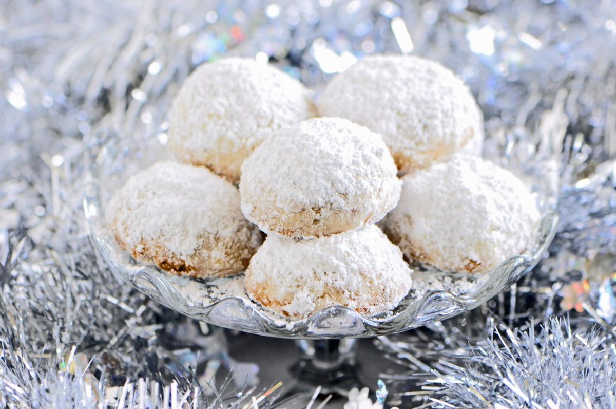 Mexican Wedding Cookie Recipe: A Holiday Tradition