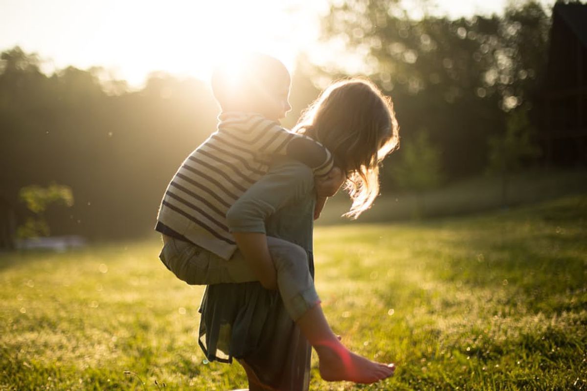 7 Things Youngest Siblings Can Relate To