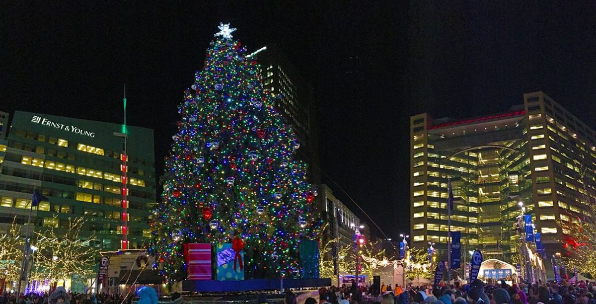 HP1: 5 Holiday Festivities Not to Miss in Detroit