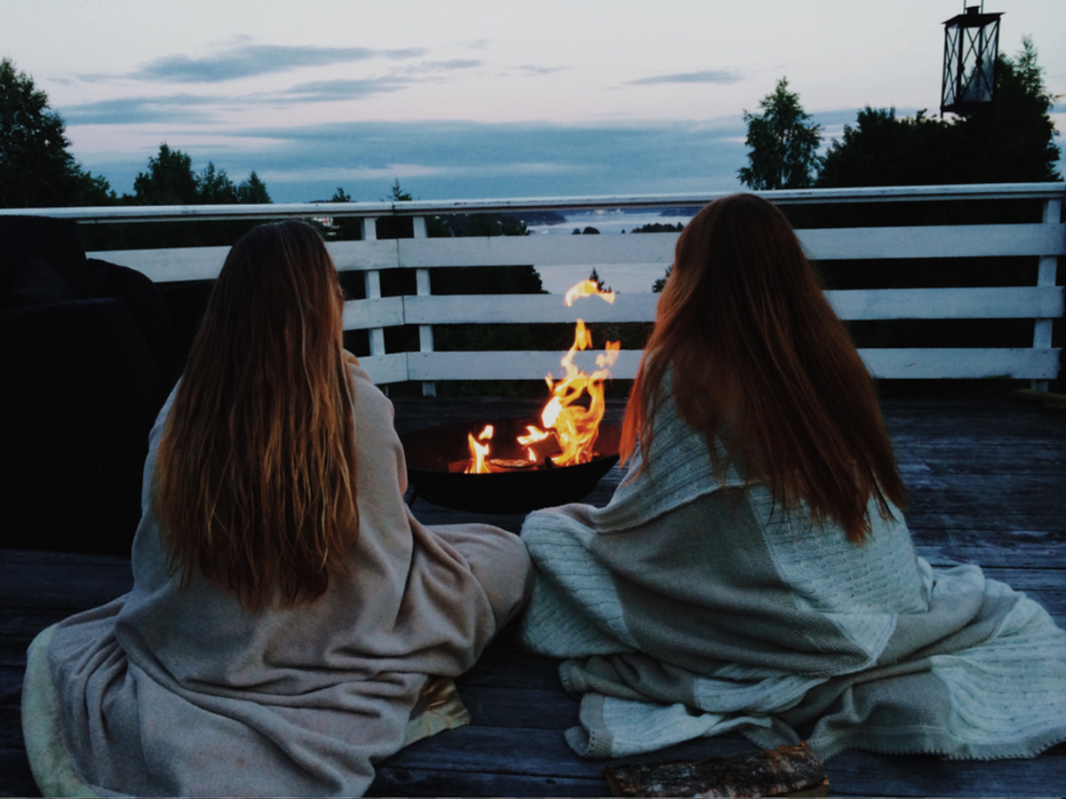 10 Pros And Cons Of Having A Long Distance Best Friend