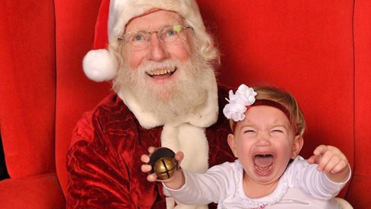 13 Christmas Cards Gone Wrong