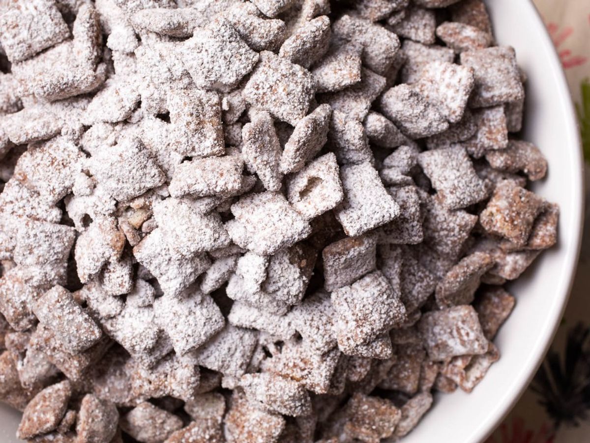 Puppy Chow: An Easy Holiday Treat