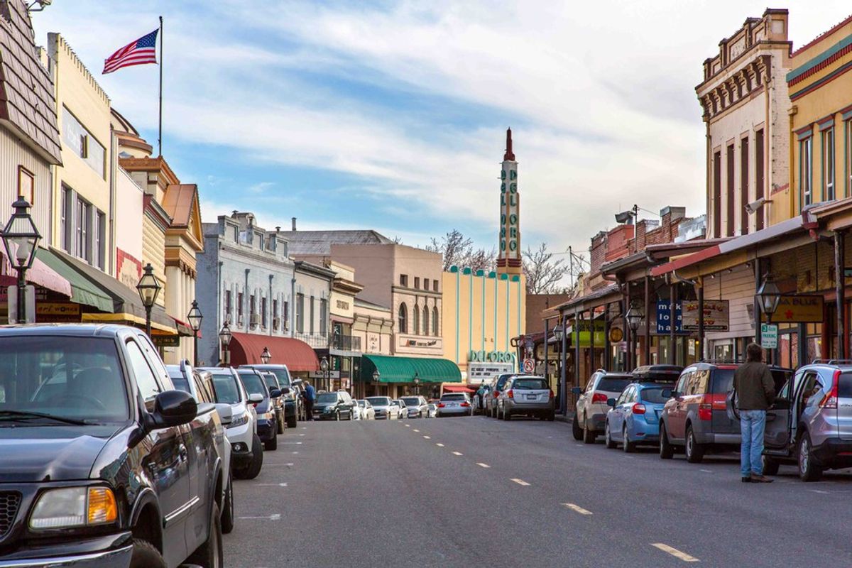 11 Reasons You Know You've Grown Up In A Small Town