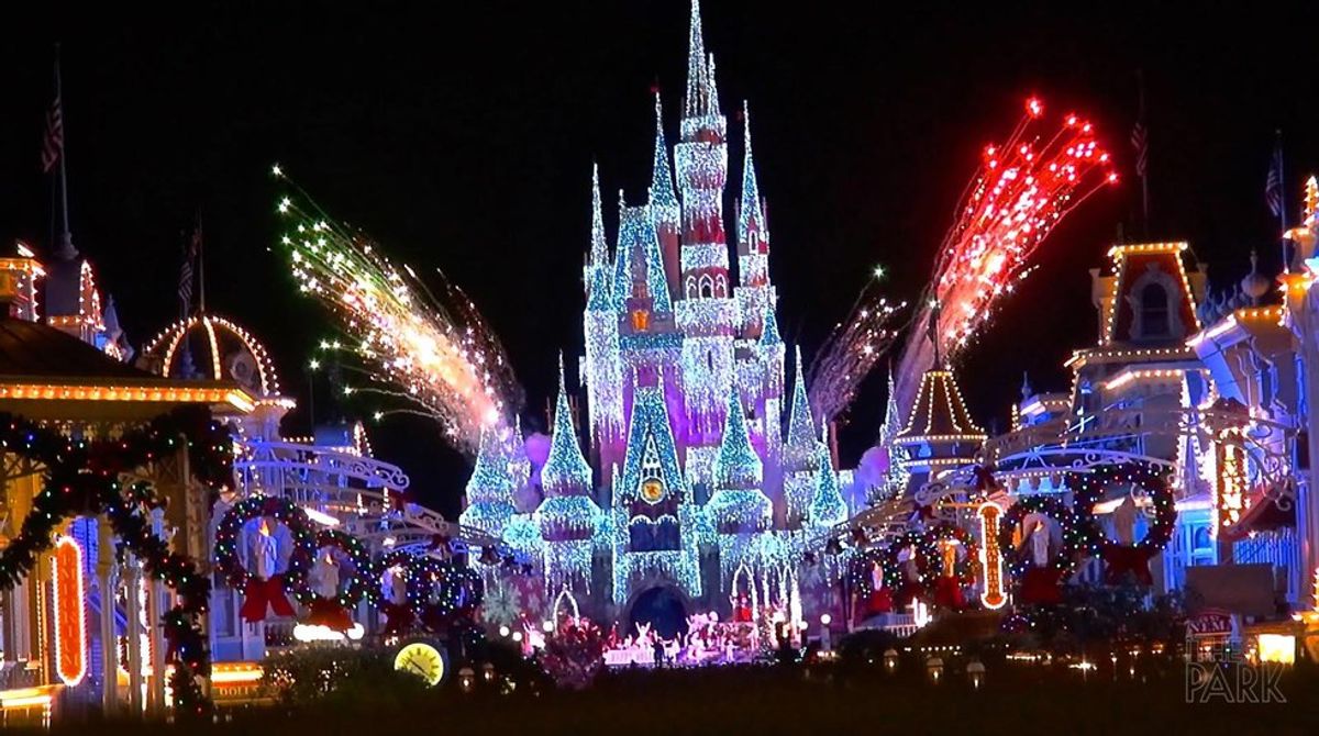 The Best And Worst Of Disney World During The Holidays