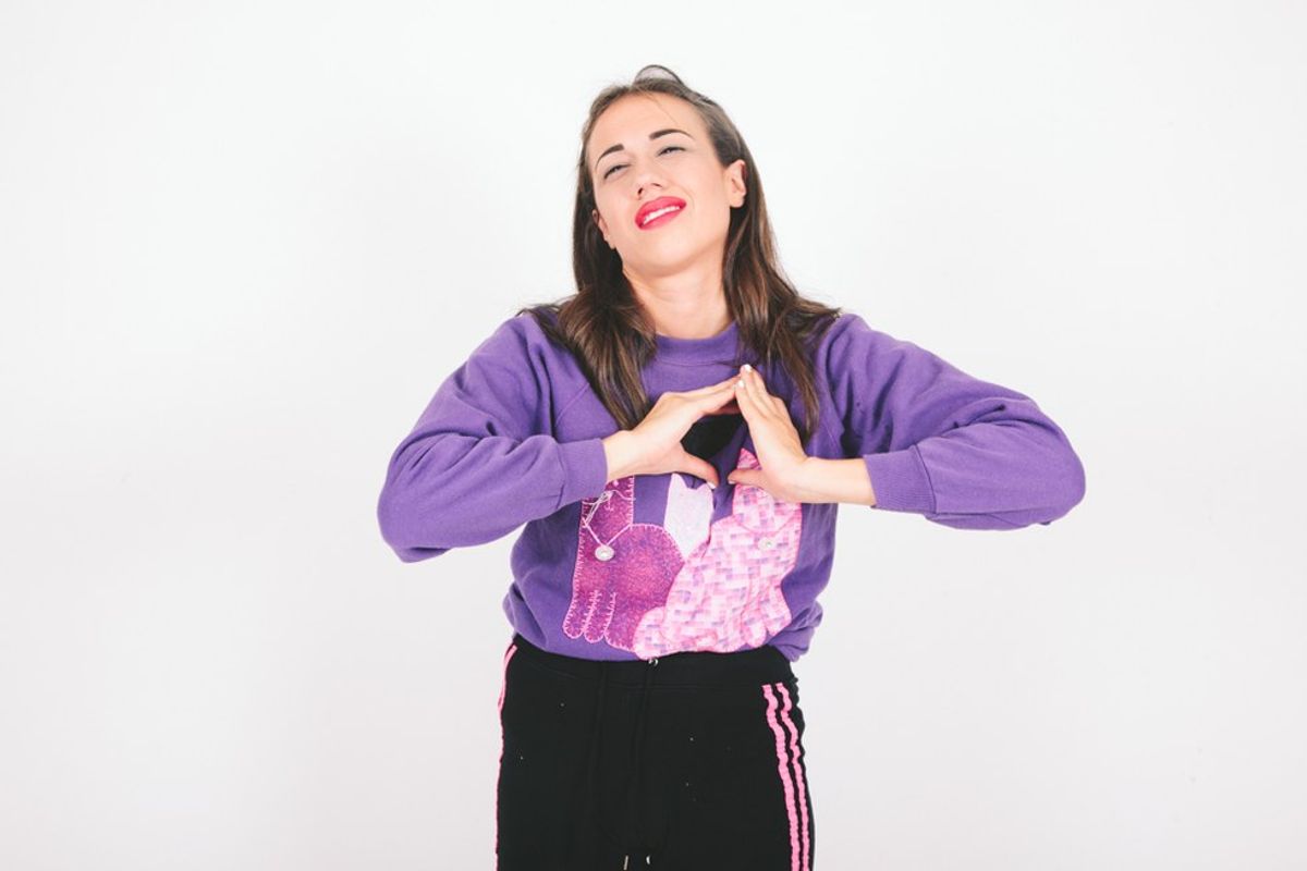How to Snag Your Dream Valentine, As Told By "Miranda Sings"