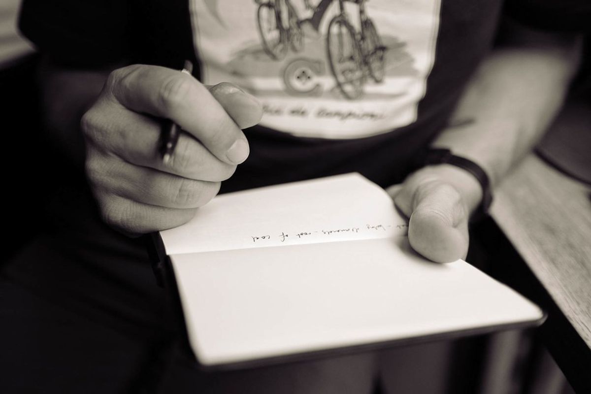 Why We All Should Start Writing Letters Again