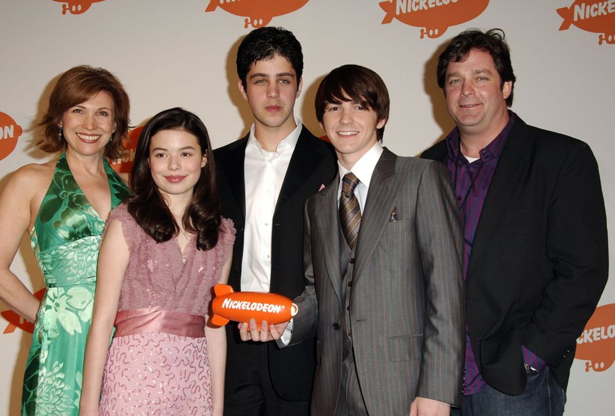 Could the #whereswalter hashtag mean a ‘Drake & Josh’ reunion is in the works?