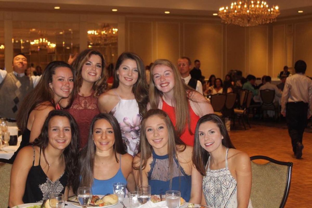6 Signs You've Outgrown Your High School Friends