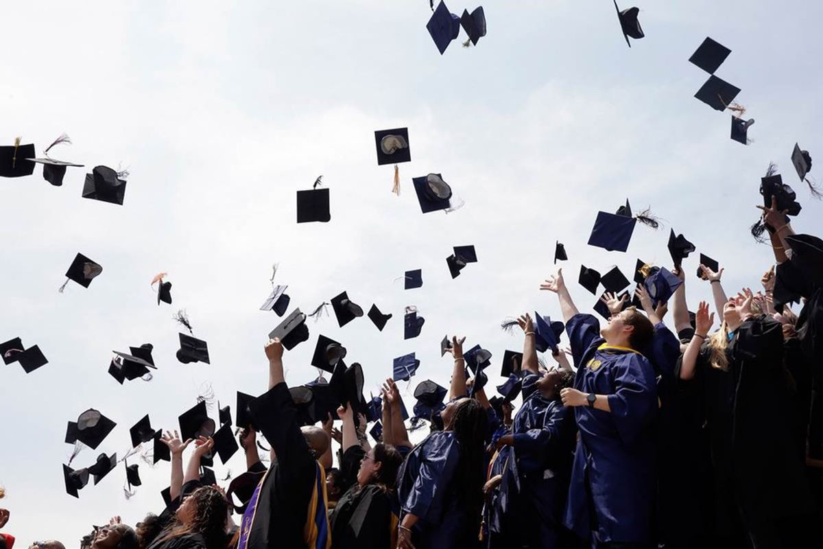 8 Signs You Are Graduating