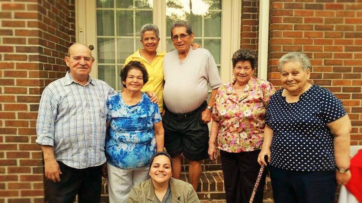 10 Signs You Grew Up In A Hispanic Family