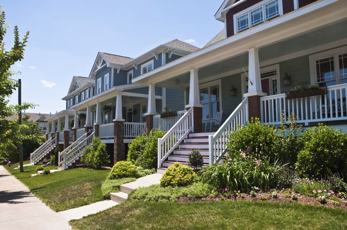 7 Signs You Live In Suburbia