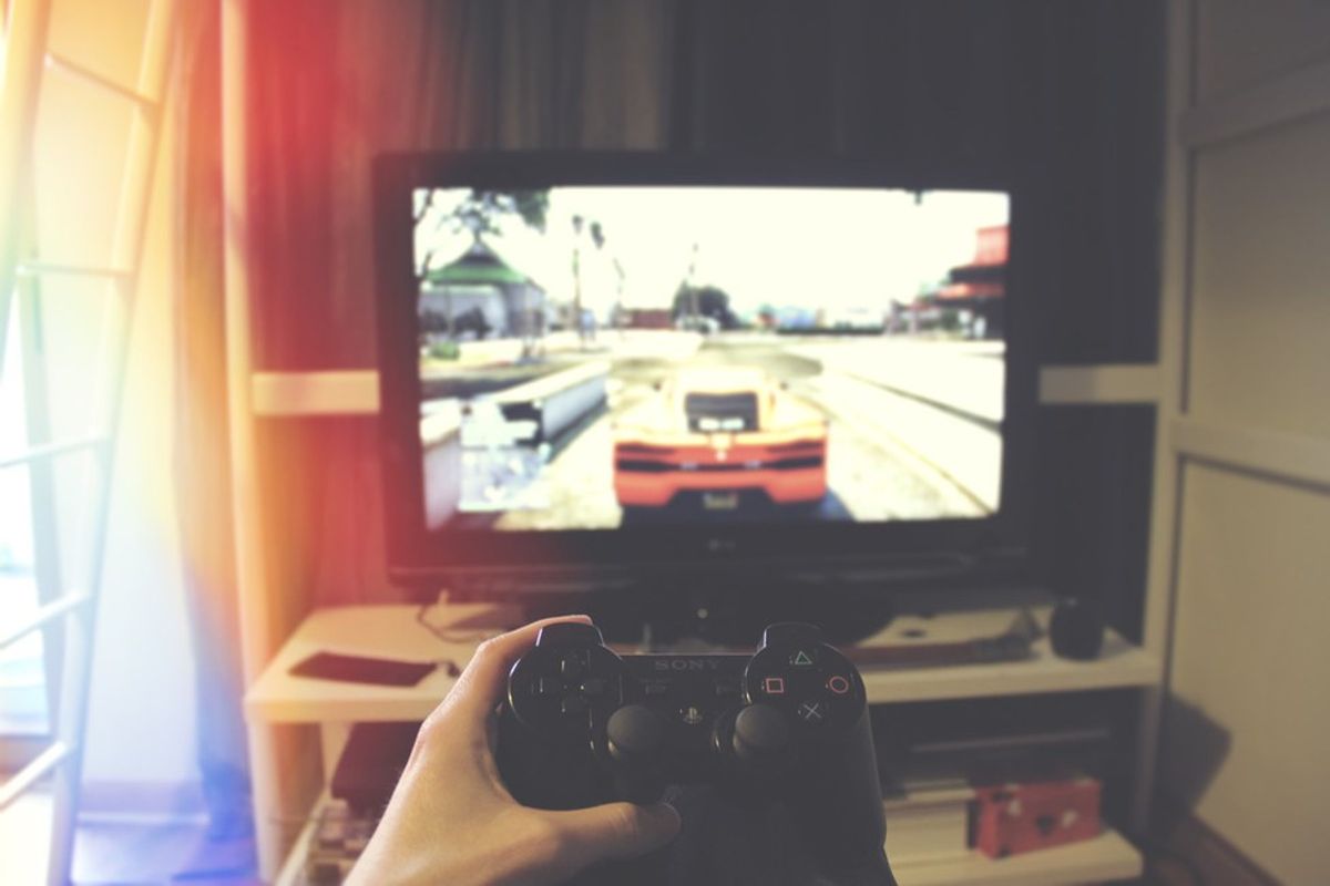 12 Things To Do While Your Boyfriend Plays Video Games
