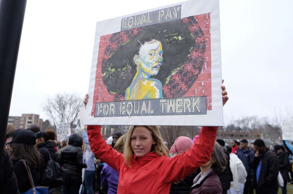 26 Protest Signs That Make Everything Okay Again