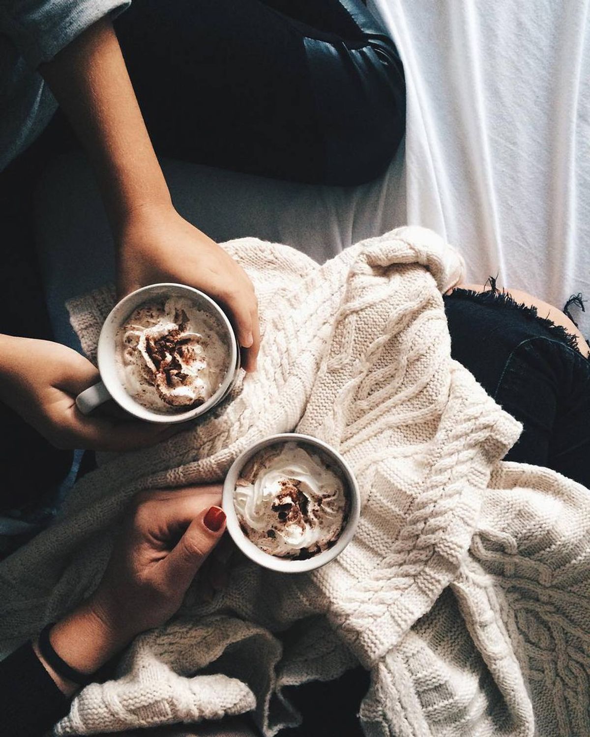 5 Struggles The Girl Who Is Always Cold Can Relate To