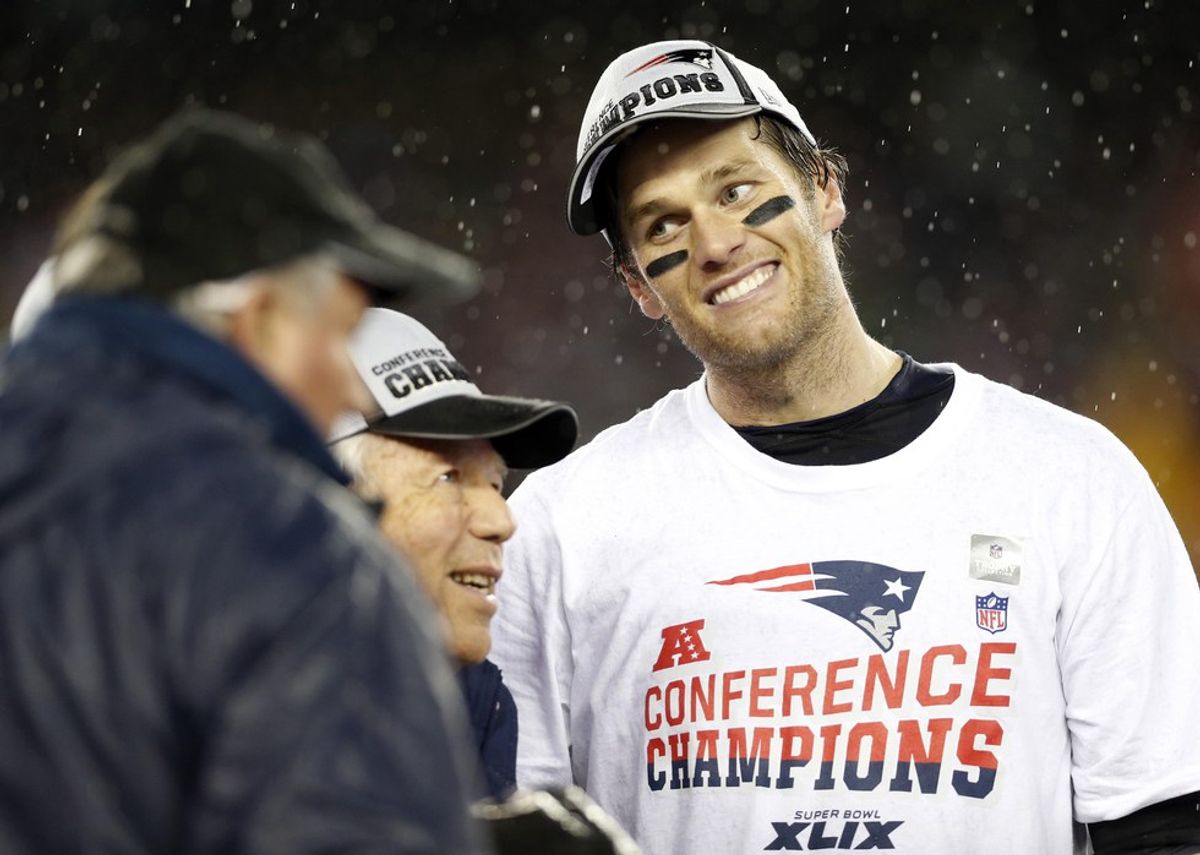 12 Non-Football Related Reasons To Love Tom Brady