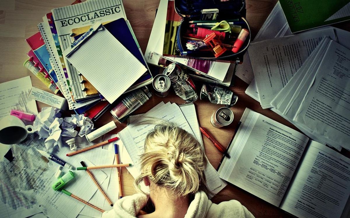 The 10 Emotional Stages of Finals Week