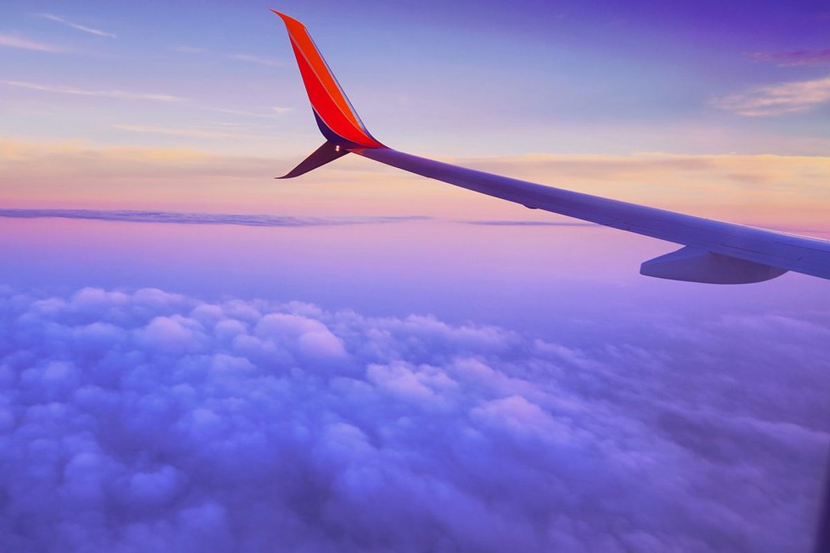 25 Thoughts You Have On A Red-Eye Flight