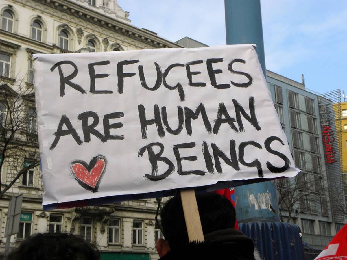 I Stand With Refugees