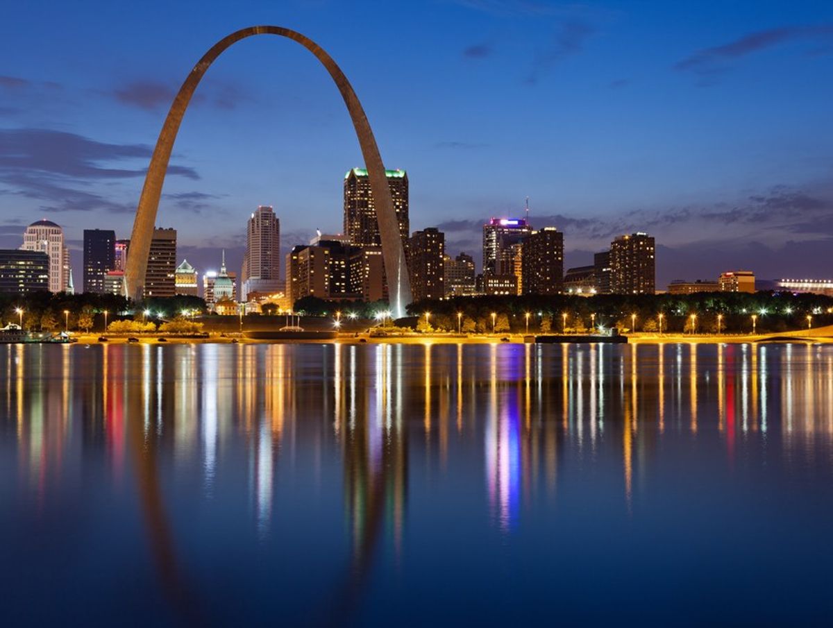 10 Things To Know Before Dating A Girl From St. Louis