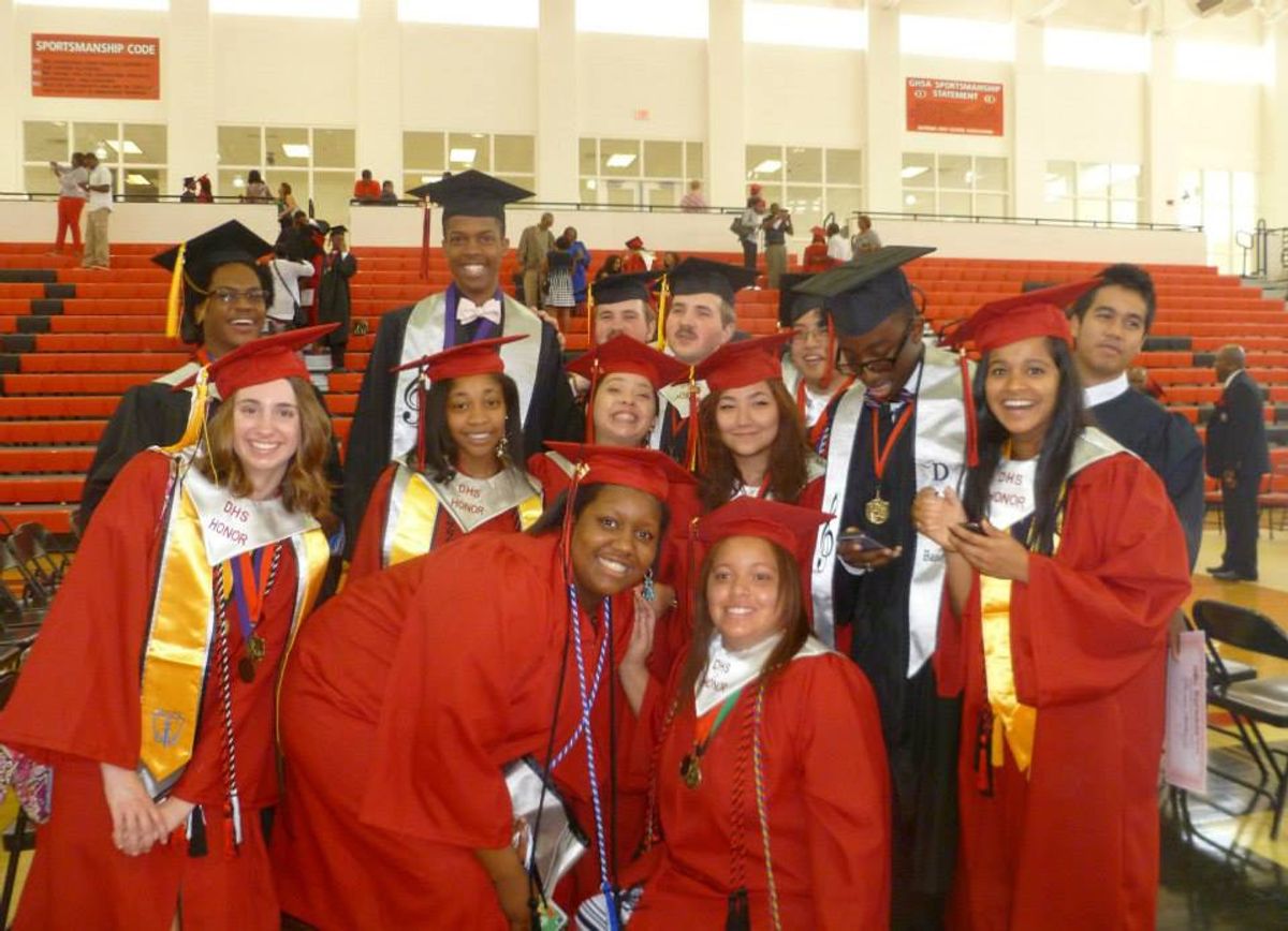 4 Ways to Keep in Touch After Graduation Day