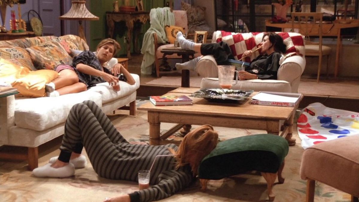 10 Things That Happen At A Squad Sleepover
