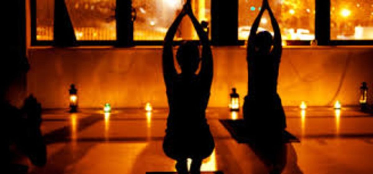 56 Thoughts I Had During My First (Candlelight) Yoga Class
