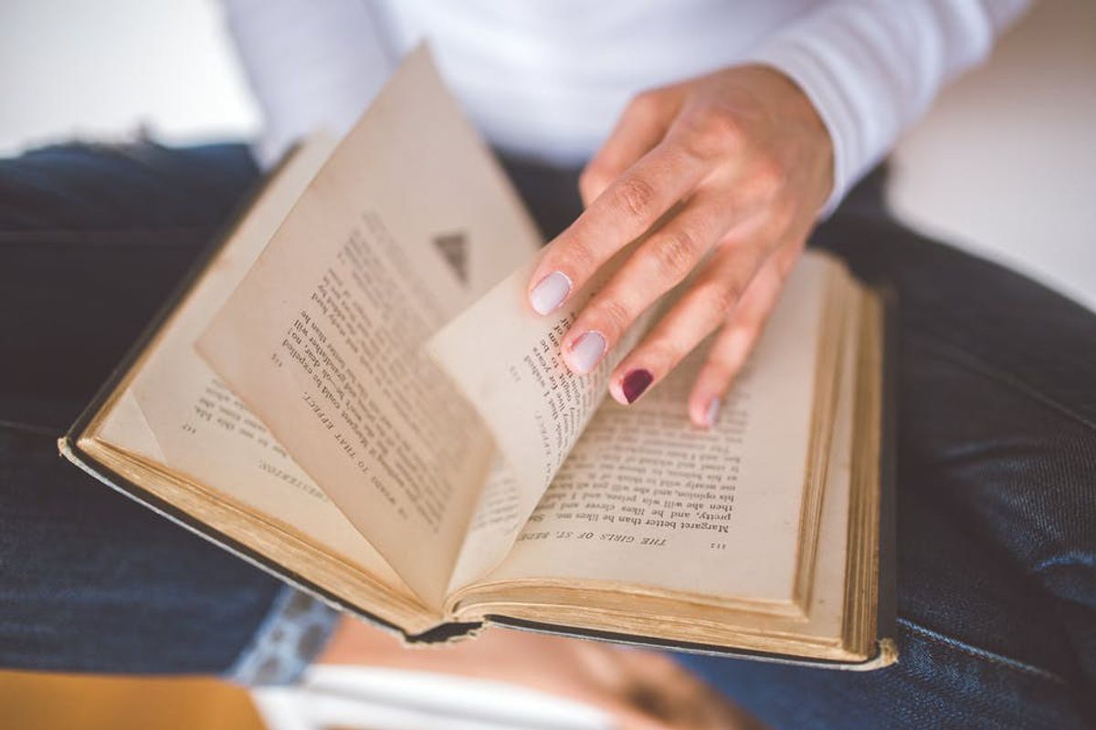 38 Signs You're A Total Bookworm